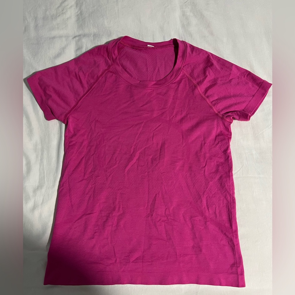 Pink lululemon tshirt